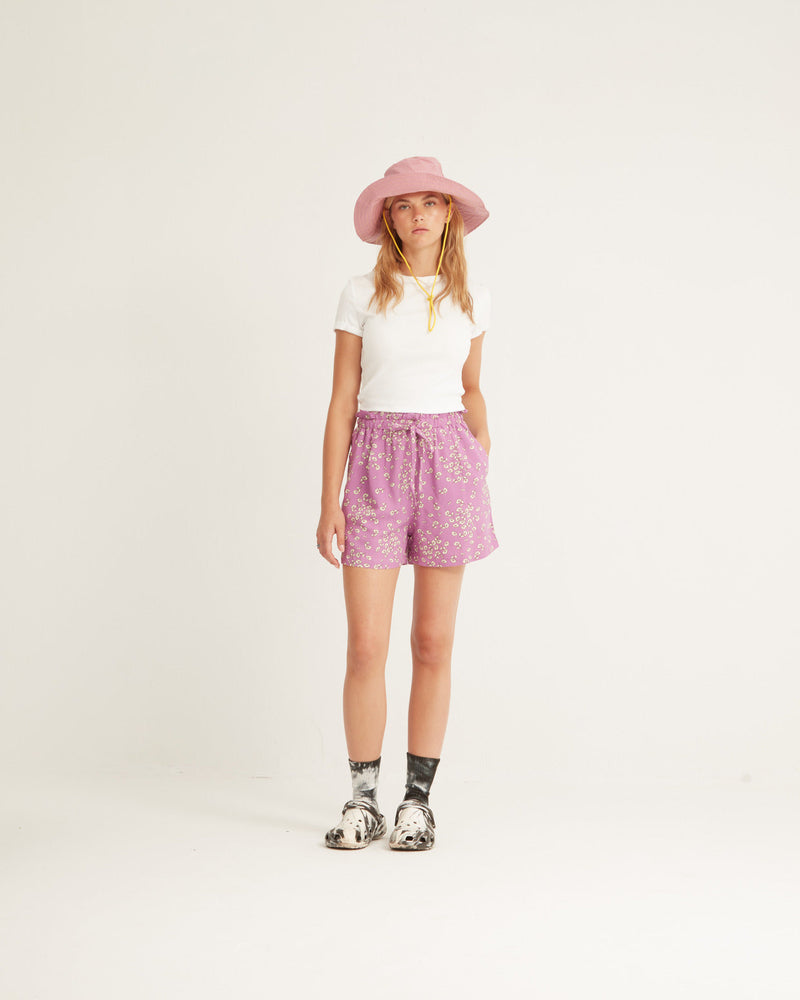 High-waisted Bermuda shorts