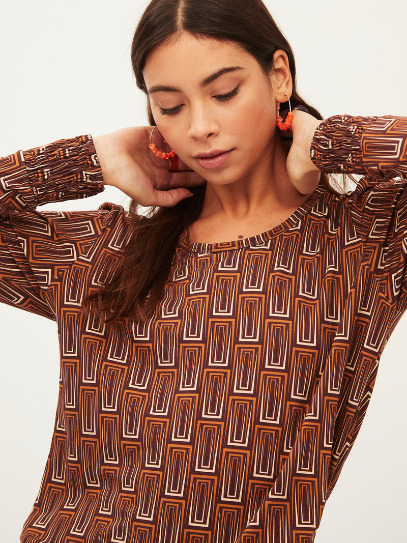 Brown Geometric Lines Gathered Cuff T-shirt