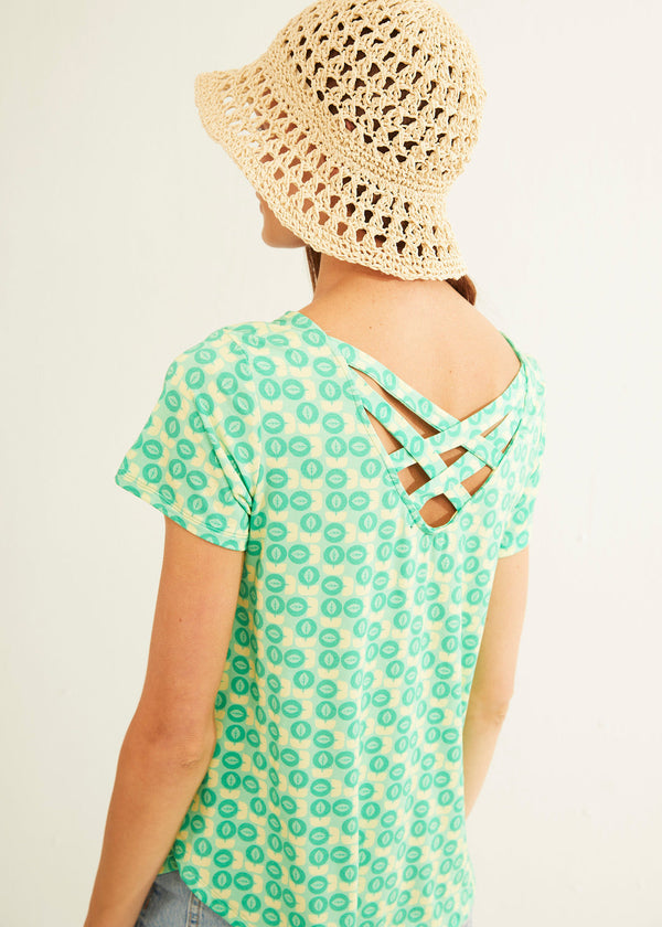 Camiseta Escote Espalda M/C - Emerald Bouquet